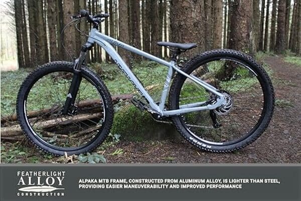 Plongez dans notre test complet du vTT eastern bikes Alpaka 29, et découvrez pourquoi ce modèle allie légèreté et performance pour les amateurs de sensations fortes.