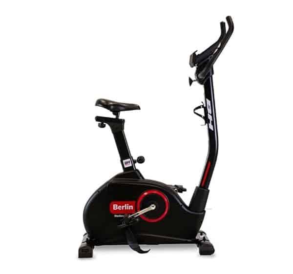 Découvrez notre test du vélo d'appartement BH Berlin SC100-3 avec ses 24 niveaux de résistance pour un entraînement intensif et efficace à domicile.