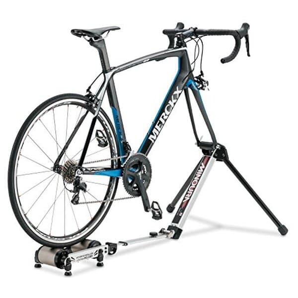 Découvrez notre test complet du Minoura FG220, le roller hybride unisexe noir idéal pour le cyclisme d'intérieur. Performance, confort et qualité au meilleur prix.