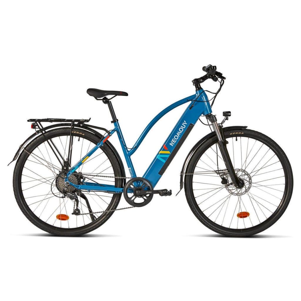 Test du vélo électrique Neomouv Raipon de Decathlon : performance et design