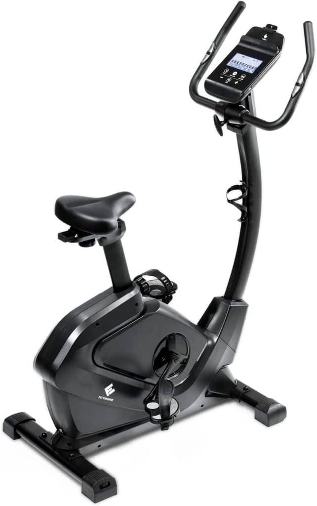 Test du vélo FitEngine : 24 niveaux de résistance, masse d'inertie de 9 kg